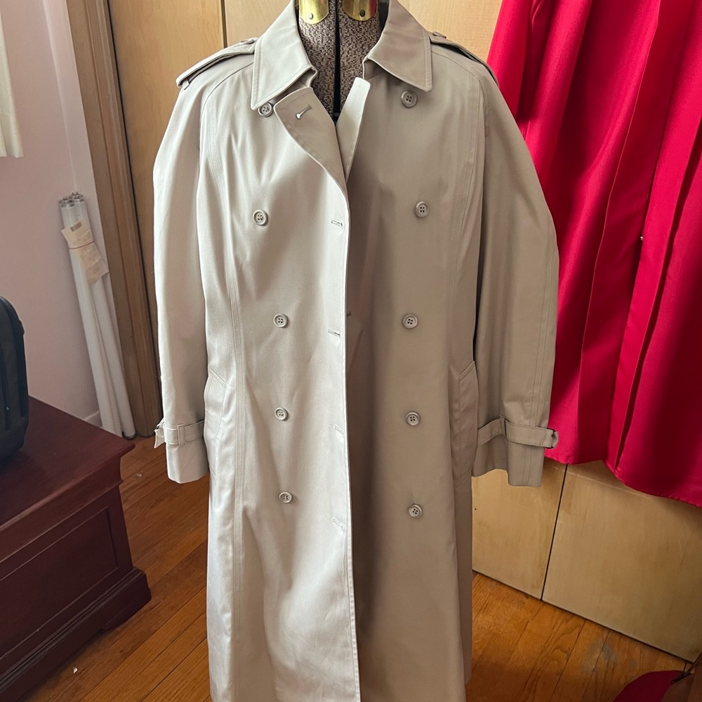 London fog maincoat brand new and never worn